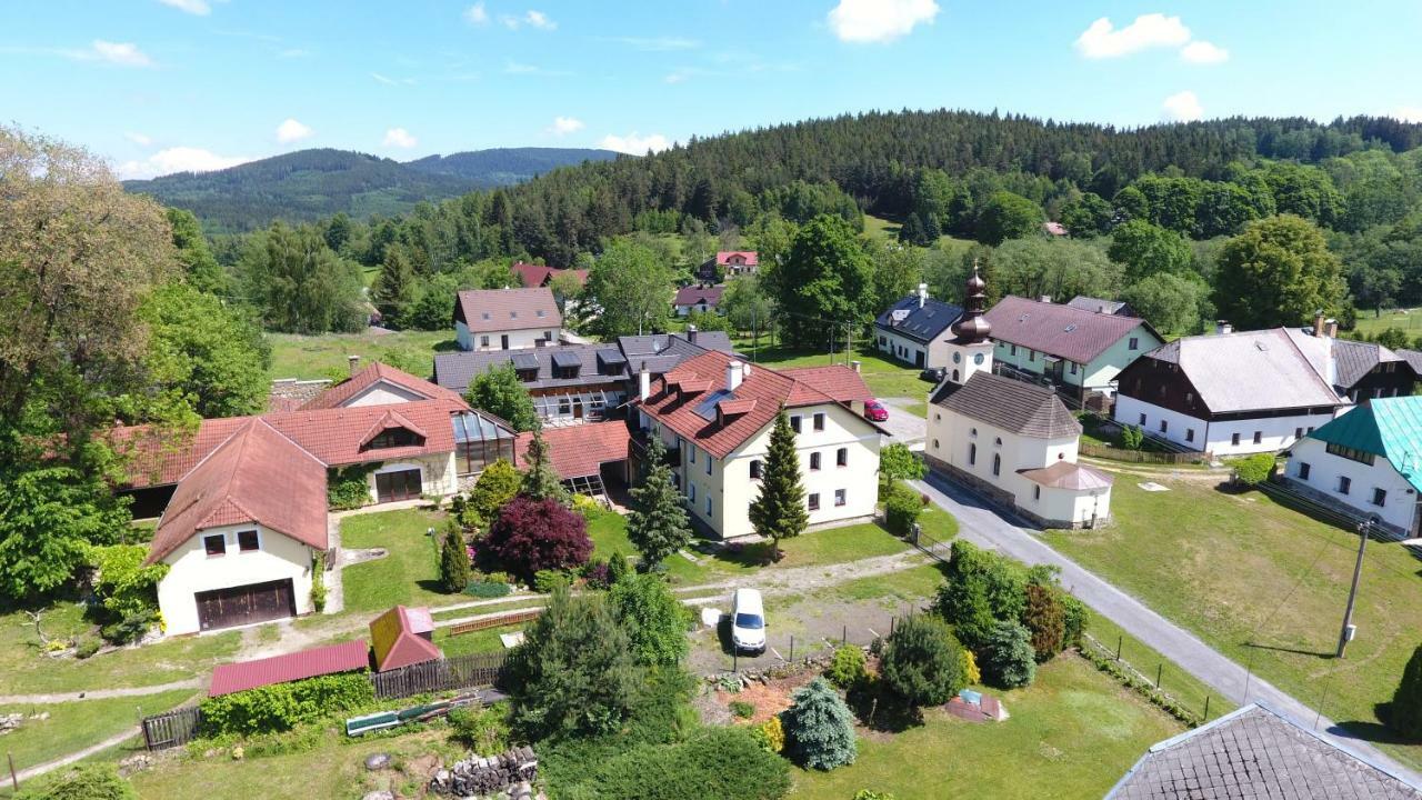 Hotel Pension Cervena Kasperske Hory Zewnętrze zdjęcie